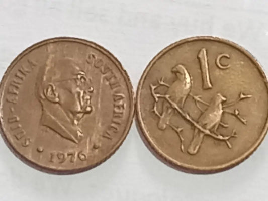 Two 1976 PRESIDENTIAL SERIES coins , OBVERSE AND REVERSE, on a white background